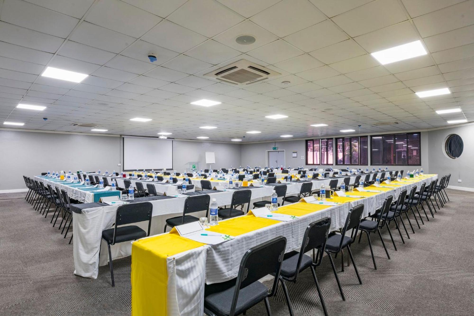 Holiday Inn - Mutare By Ihg Kültér fotó